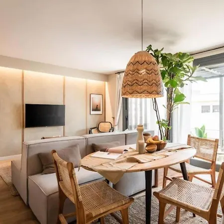 Lulua - 2 Bedrooms In Eixample Dreta Barcelona
