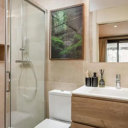 Lulua - 2 Bedrooms In Eixample Dreta Apartment
